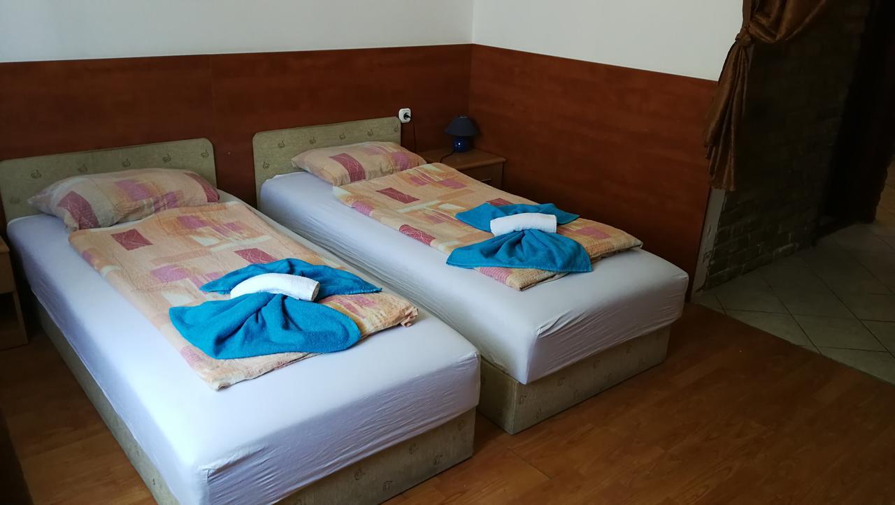 Dunakanyar Bed & Breakfast Göd Exterior foto